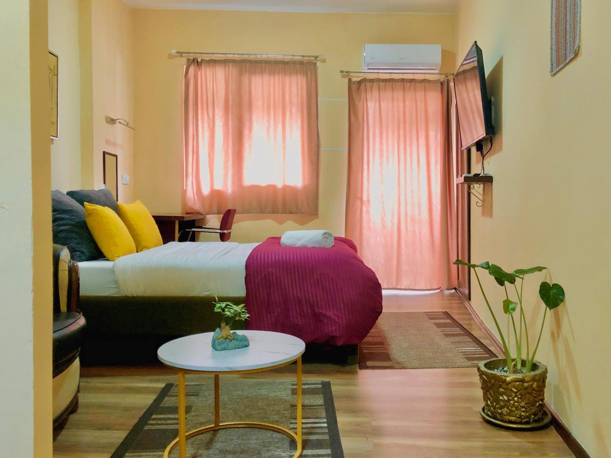 Urban Boutique Hotel Pristina Extérieur photo