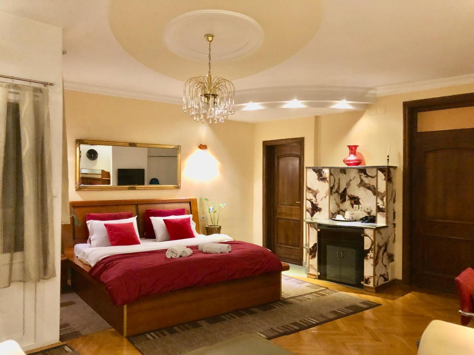 Urban Boutique Hotel Pristina Extérieur photo