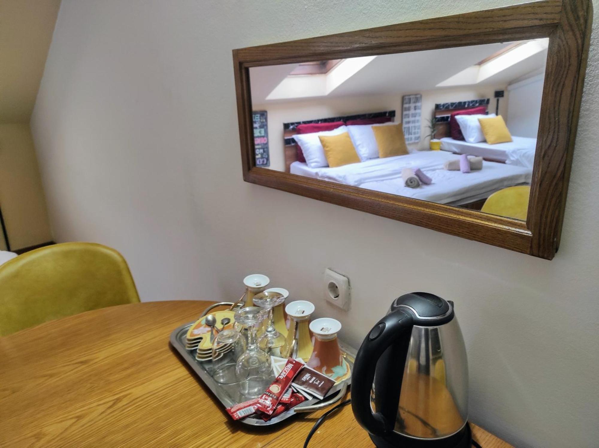 Urban Boutique Hotel Pristina Chambre photo