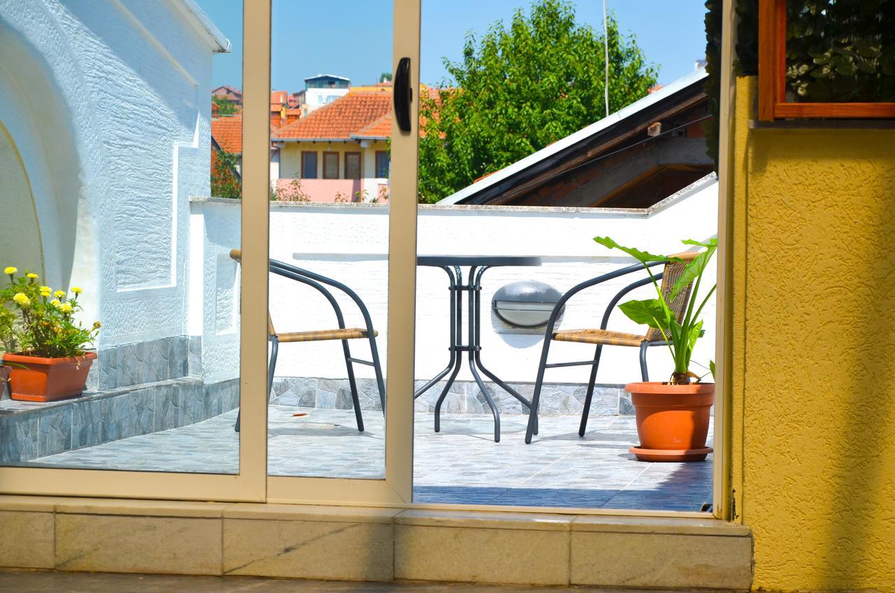 Urban Boutique Hotel Pristina Extérieur photo